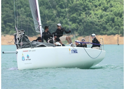 2026–07-08 泰国王后亲自驾驶帆船出航，并为赛事冠军颁奖